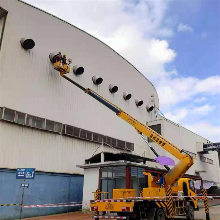 延津高空作业车出租服务：专业广告牌安装解决方案