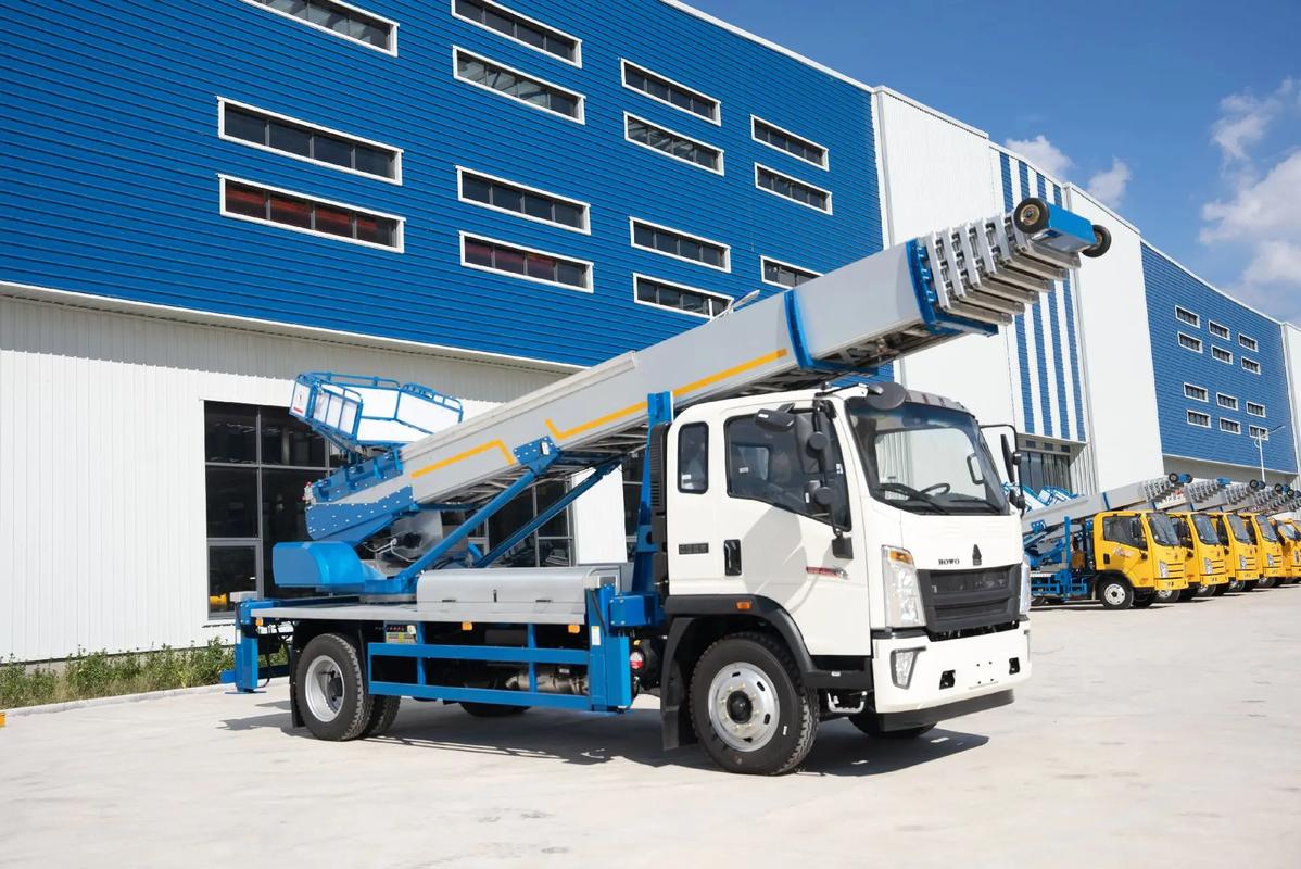 延津出租云梯车高空作业车 建筑垃圾搬运